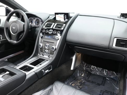 Used 2015 Aston Martin DB9 Volante RWD image 90