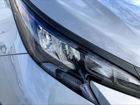 Used 2024 Toyota Sienna XLE Woodland Edition image 36