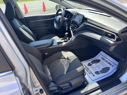 Used 2024 Toyota Camry LE image 28