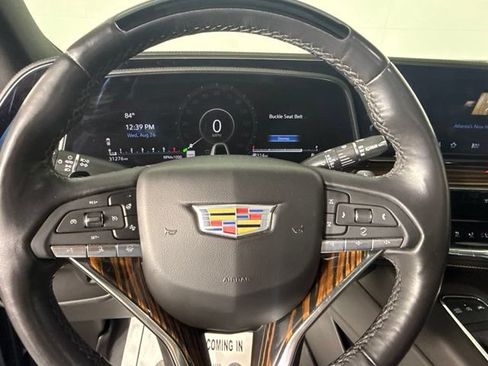 Used 2024 Cadillac Escalade ESV Premium Luxury RWD image 16