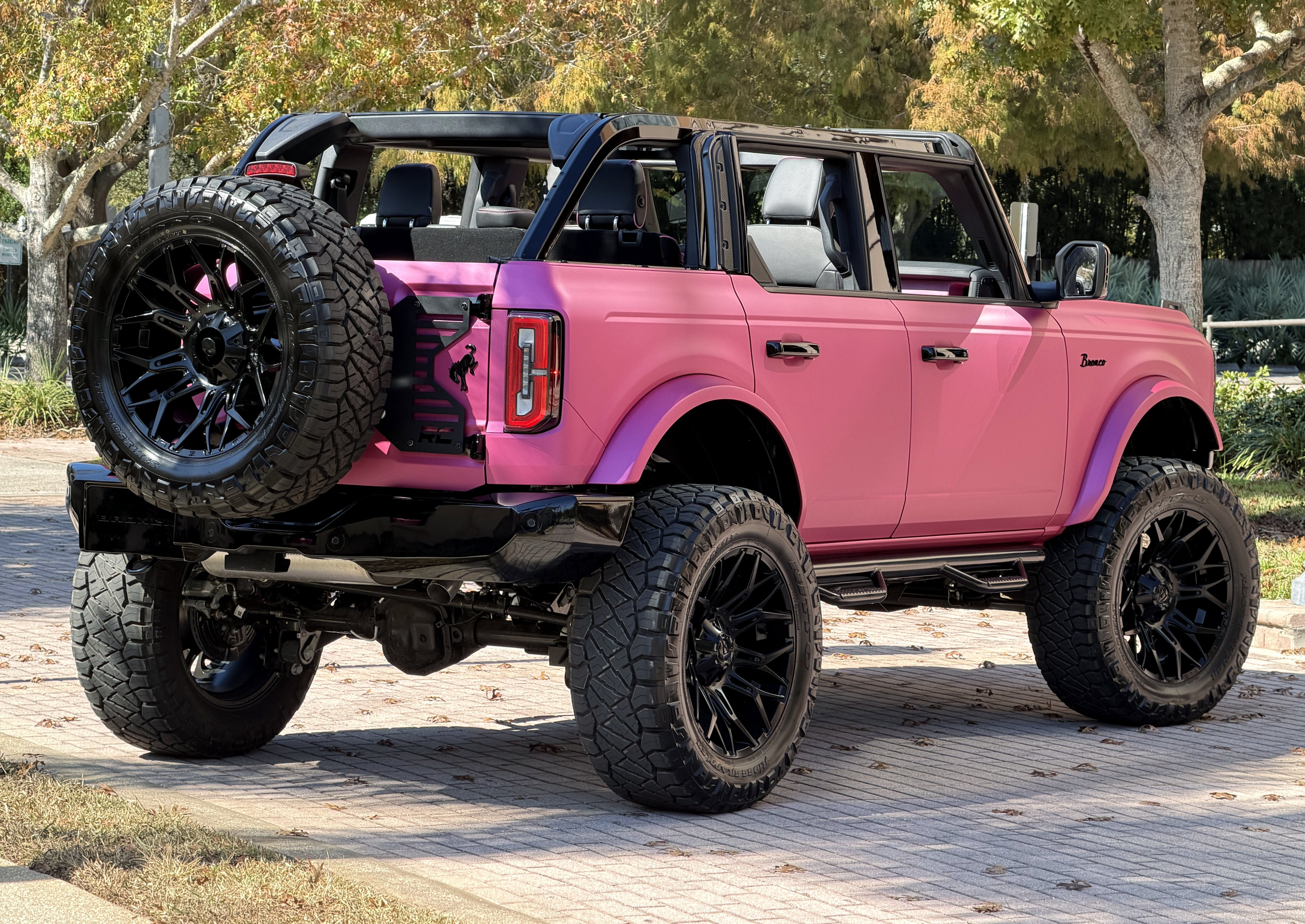 Used 2025 Ford Bronco Outer Banks AWD/4WD image 16