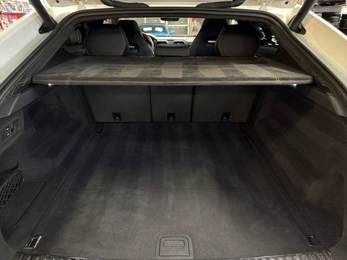 Used 2019 Lamborghini Urus image 25