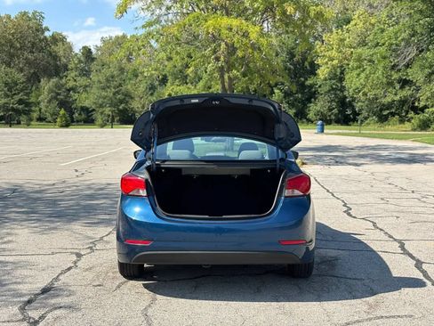 Used 2014 Hyundai Elantra SE FWD image 8