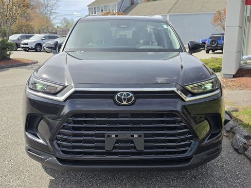 Used 2024 Toyota Grand Highlander XLE AWD/4WD image 8
