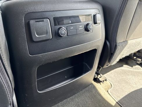 Used 2017 Chevrolet Tahoe LT AWD/4WD image 29