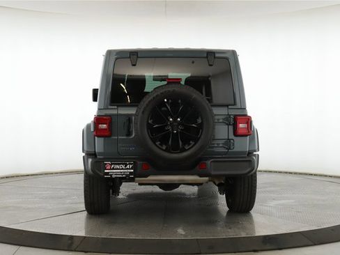 Used 2025 Jeep Wrangler Unlimited Sahara image 7