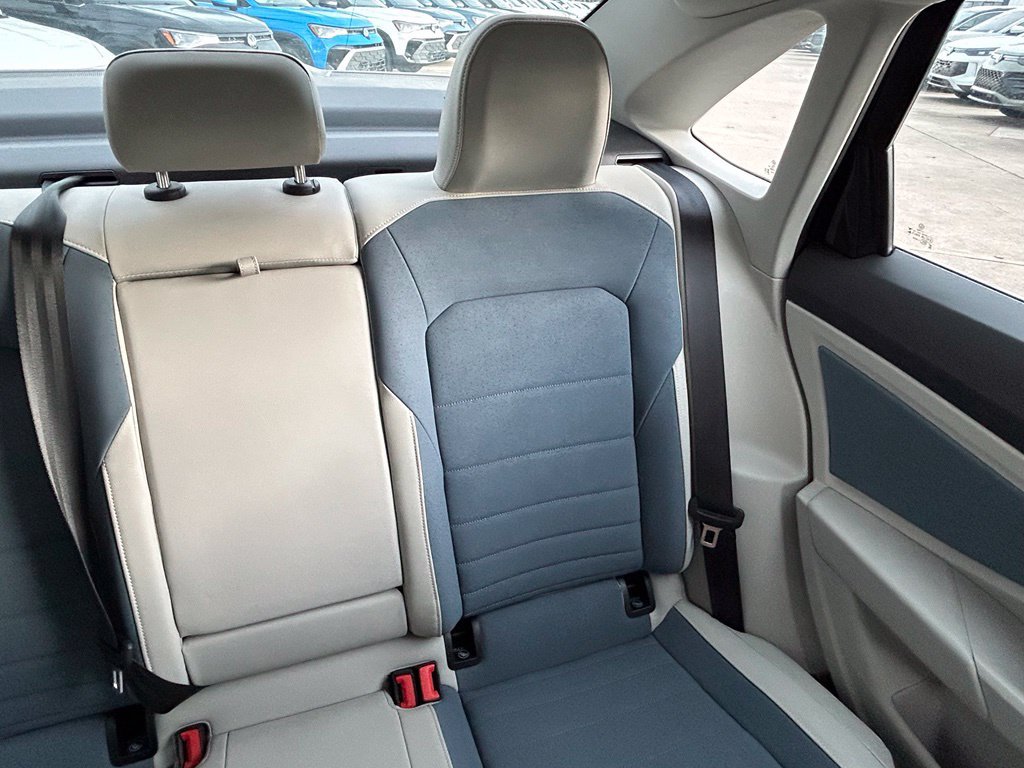 Certified 2026 Volkswagen Jetta SE FWD image 14