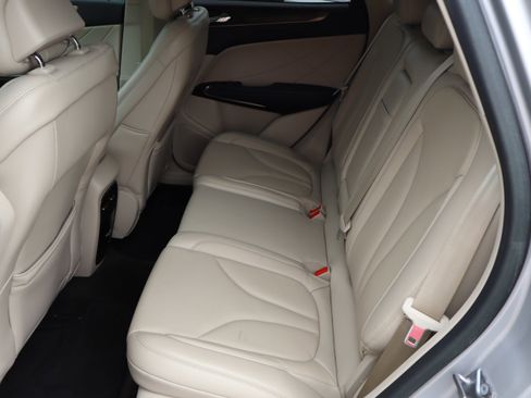 Used 2018 Lincoln MKC Reserve FWD image 31