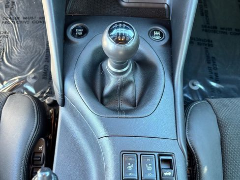 Certified 2024 Nissan Z Performance w/ Floor Mat Package image 27