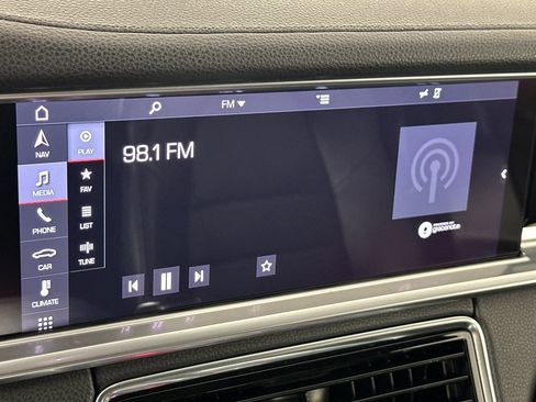 Used 2018 Porsche Panamera 4 image 17