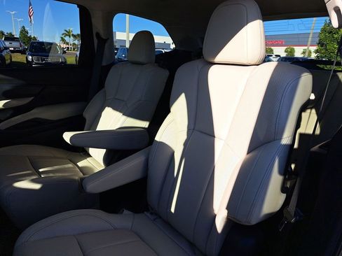 Used 2023 Subaru Ascent Limited w/ Technology Package image 14