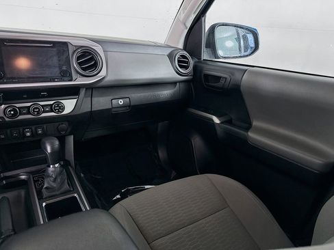 Used 2018 Toyota Tacoma SR5 image 29