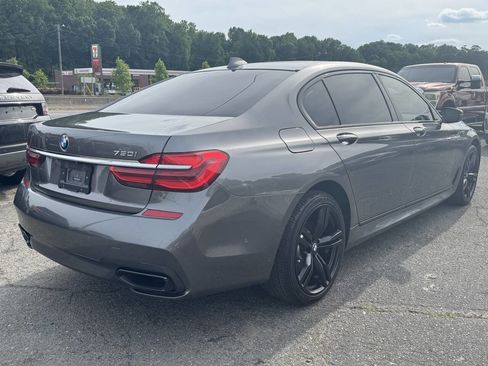 Used 2017 BMW 750i RWD image 5
