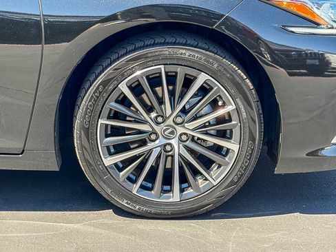 Certified 2024 Lexus ES 300h w/ Premium Package FWD image 9