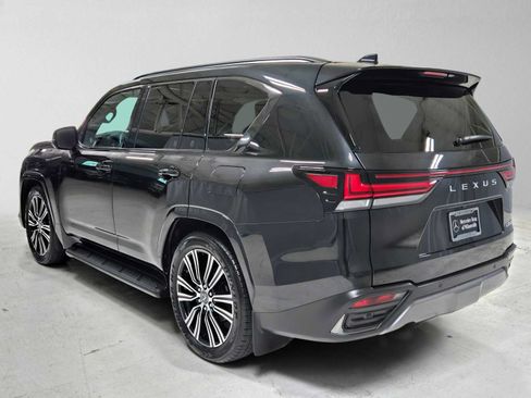 Used 2026 Lexus LX 600 4WD w/ Appearance Package image 5
