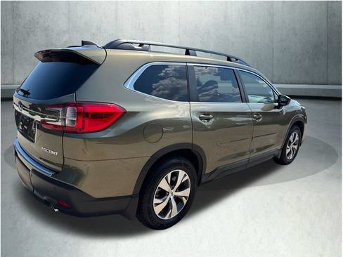 Used 2024 Subaru Ascent Premium w/ Convenience Package AWD/4WD image 6