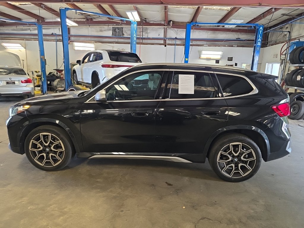 Used 2023 BMW X1 xDrive28i w/ Convenience Package AWD/4WD image 2