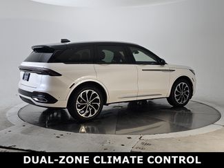 Used 2024 Lincoln Nautilus Reserve video 2