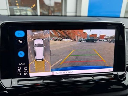 Used 2024 Volkswagen Atlas Cross Sport SEL Premium R-Line image 26