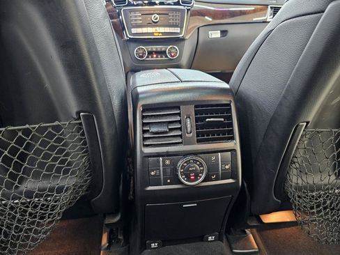 Used 2017 Mercedes-Benz GLS 550 4MATIC image 29