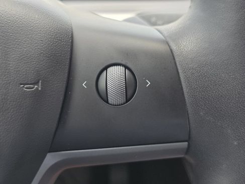 Used 2022 Tesla Model 3 Standard Range RWD image 31
