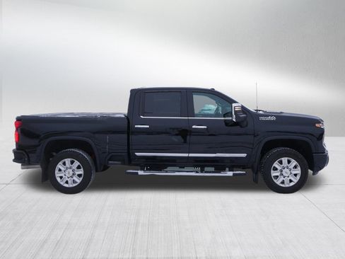 Used 2024 Chevrolet Silverado 3500 High Country w/ High Country Premium Package image 8