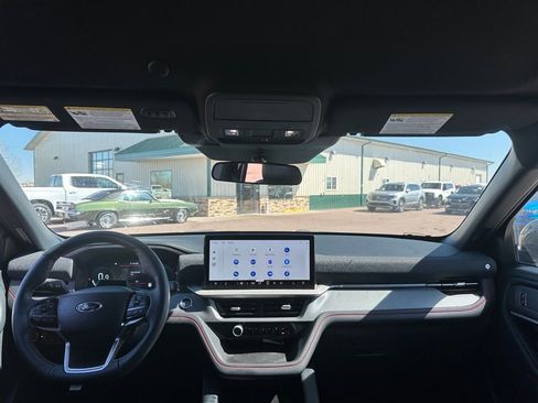 Used 2025 Ford Explorer ST-Line image 27