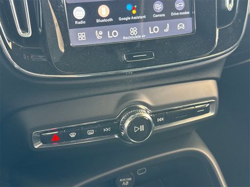 New 2026 Volvo XC40 B5 Ultra w/ Climate Package image 20