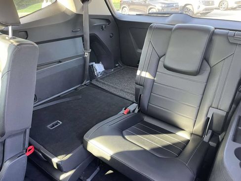 Certified 2026 Volkswagen Atlas SE FWD image 13