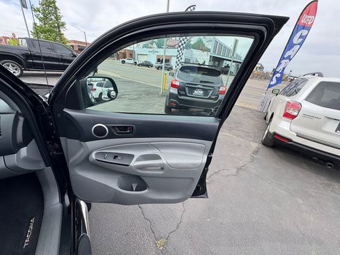 Used 2015 Toyota Tacoma 4x4 Double Cab image 29