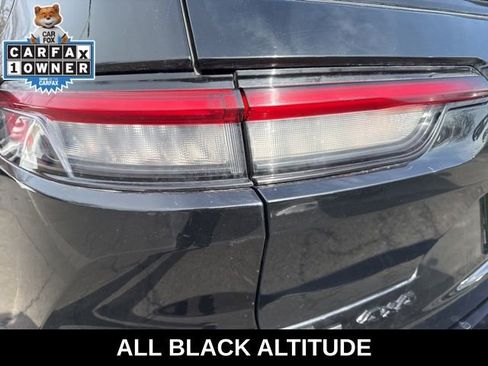 Used 2022 Jeep Grand Cherokee L Altitude image 34