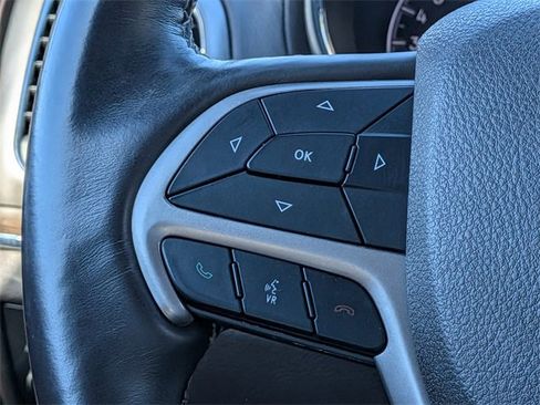 Used 2018 Jeep Grand Cherokee Overland image 31