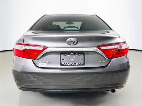 Used 2015 Toyota Camry LE image 6