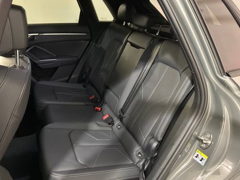 Used 2025 Audi Q3 2.0T Premium w/ Convenience Package image 19