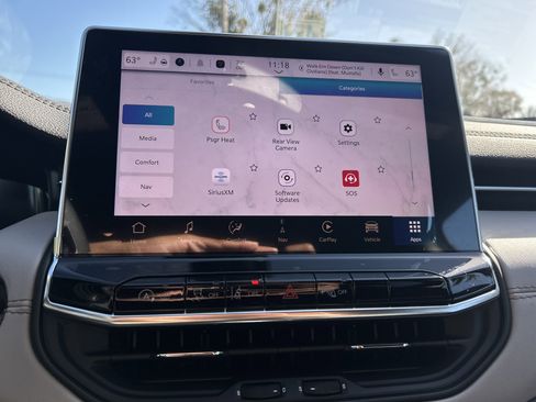 New 2026 Jeep Compass Limited image 30