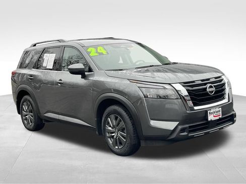 Certified 2024 Nissan Pathfinder SV AWD/4WD image 3