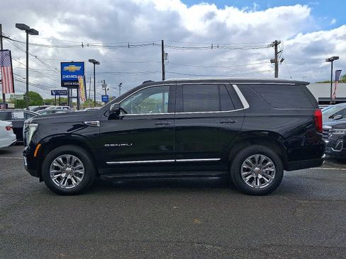 Used 2025 GMC Yukon Denali AWD/4WD image 4