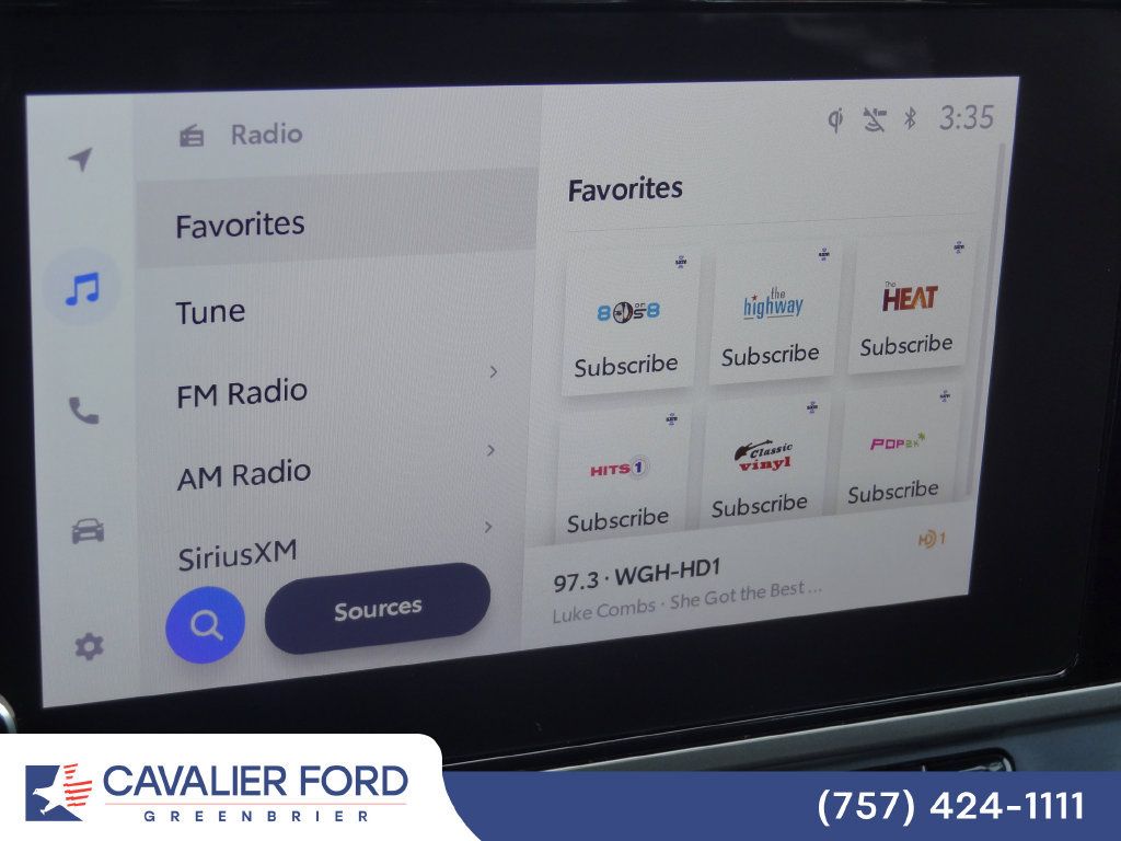 Used 2025 Toyota Camry SE FWD image 25