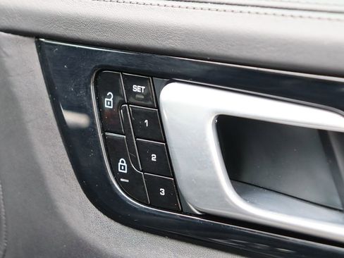 Used 2020 Porsche Cayenne Turbo image 56