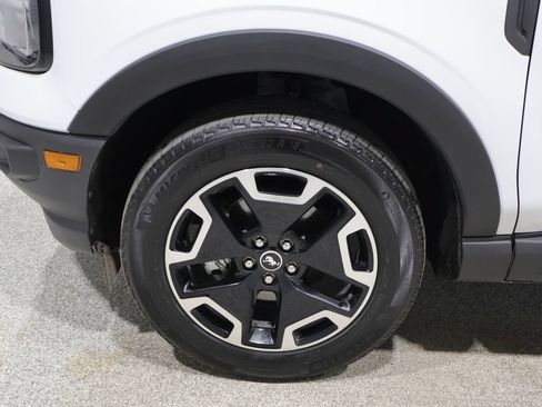 Used 2024 Ford Bronco Sport Outer Banks w/ Tech Package AWD/4WD image 7