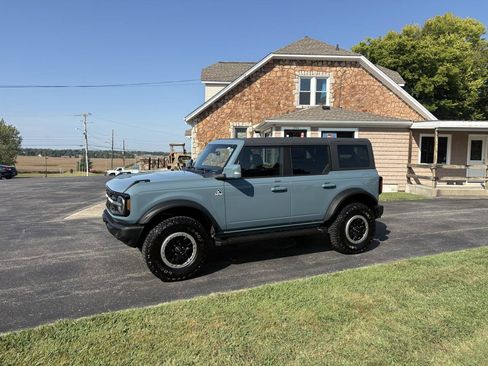 Used 2022 Ford Bronco Outer Banks w/ Sasquatch Package AWD/4WD image 1