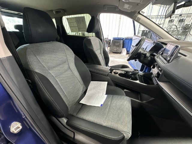 Used 2023 Nissan Rogue SV AWD/4WD image 32