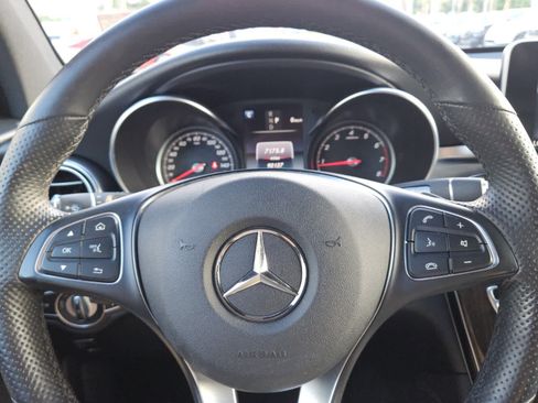 Used 2019 Mercedes-Benz GLC 300 4MATIC image 11