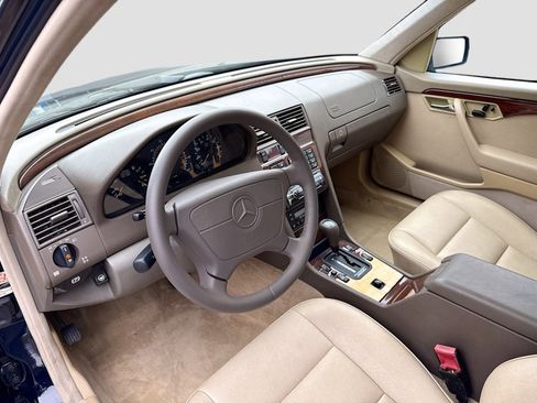 Used 1995 Mercedes-Benz C 280 Sedan image 9