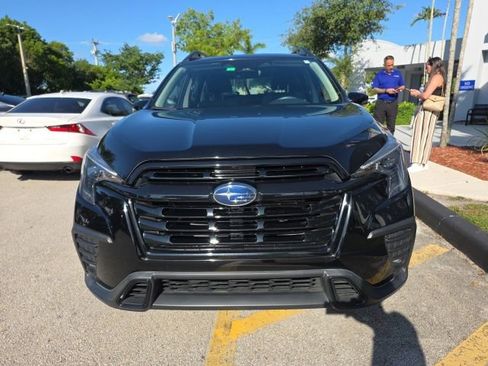 Used 2023 Subaru Ascent Onyx Edition AWD/4WD image 2