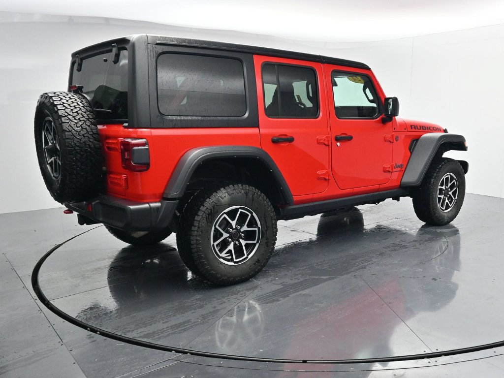 Used 2024 Jeep Wrangler Unlimited Rubicon AWD/4WD image 8
