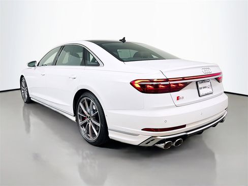New 2025 Audi S8 4.0T image 5