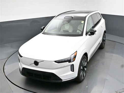 New 2025 Volvo EX90 Plus w/ Protection Package Premier image 42