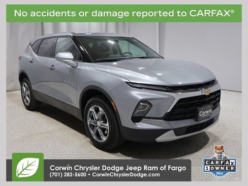Used 2025 Chevrolet Blazer LT AWD/4WD image 1