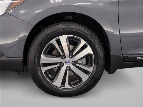 Used 2018 Subaru Outback 2.5i Limited w/ Popular Package #2 AWD/4WD image 28